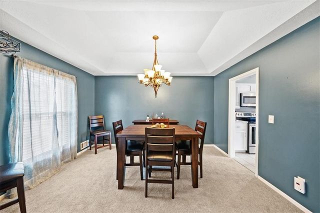 10219 Caenen Drive, Lenexa, KS 66215