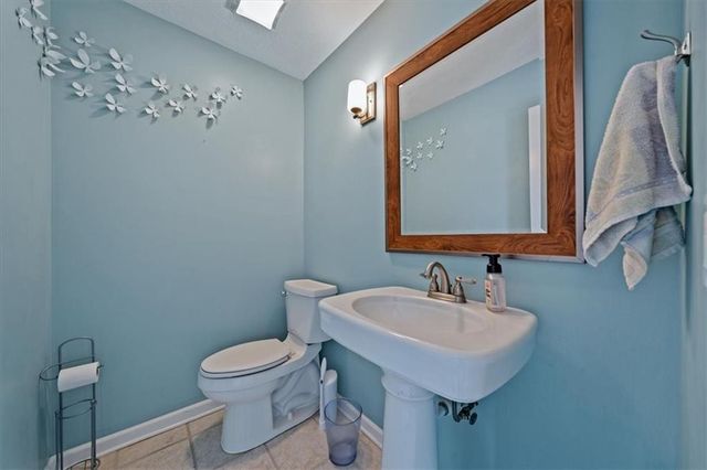 10219 Caenen Drive, Lenexa, KS 66215