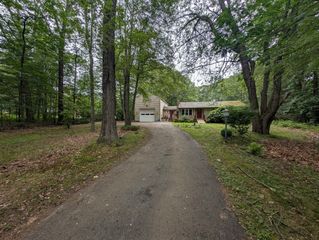 181 Dresser Hill Rd + 2 lots, Dudley, MA 01571