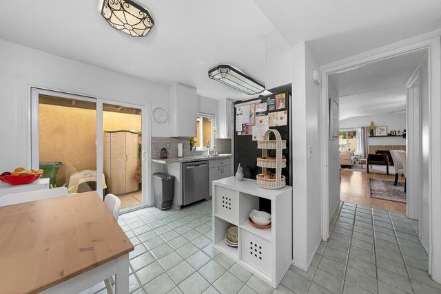 10366 Rochelle Ave, Santee, CA 92071