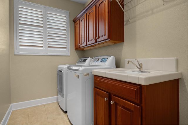 1888 Echo Ln, Lincoln, CA 95648