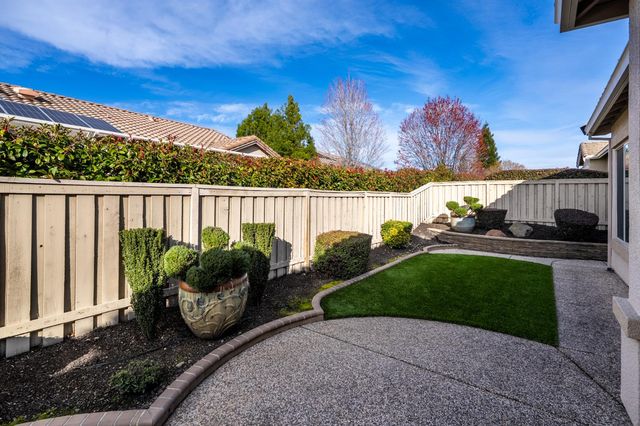 1888 Echo Ln, Lincoln, CA 95648