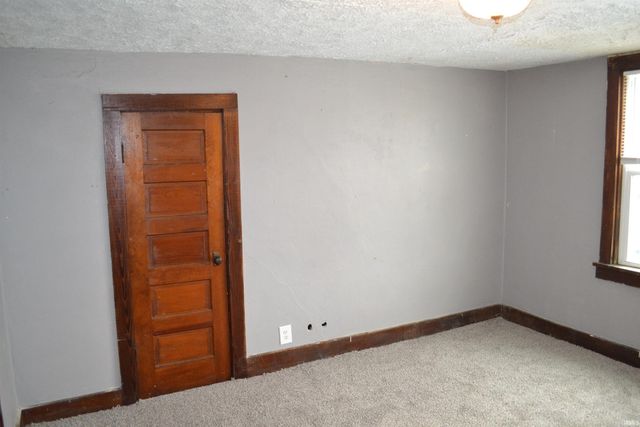 9978 N State Road 119, Monticello, IN 47960