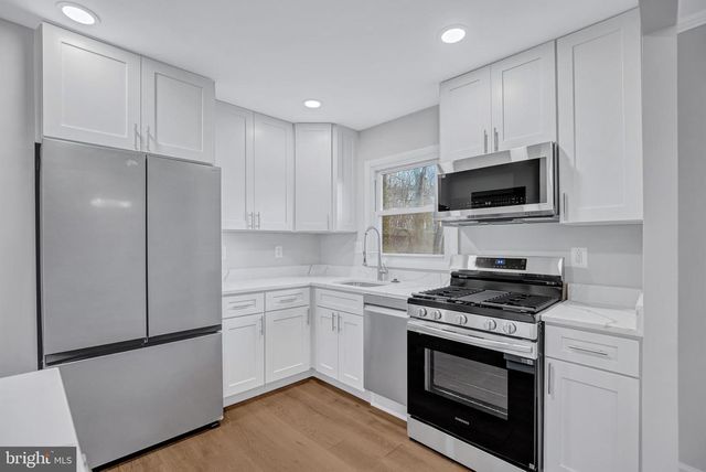 879 COPLEY AVE, Waldorf, MD 20602