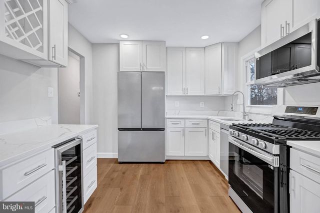 879 COPLEY AVE, Waldorf, MD 20602