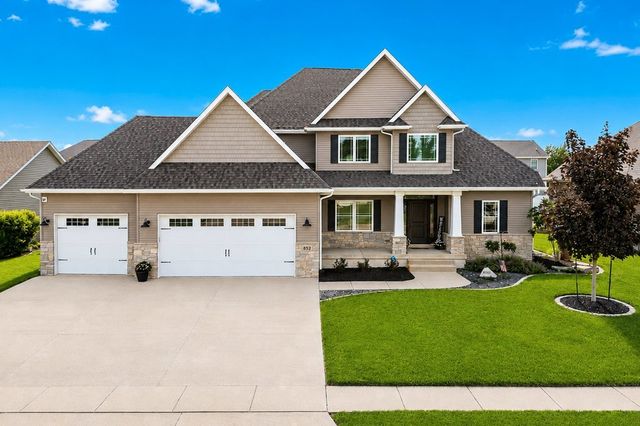 852 STONEBRIDGE Circle, Eldridge, IA 52748