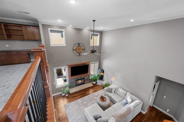 852 STONEBRIDGE Circle, Eldridge, IA 52748