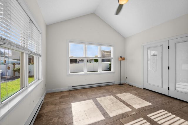 852 STONEBRIDGE Circle, Eldridge, IA 52748
