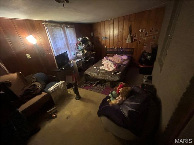 7027 Dawson Place, St Louis, MO 63136