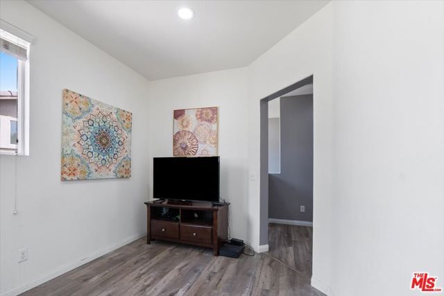 11926 Olive Glen Lane, Los Angeles, CA 90047