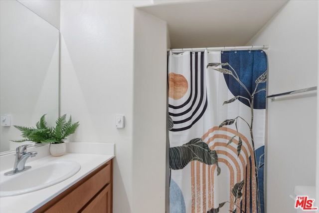 11926 Olive Glen Lane, Los Angeles, CA 90047