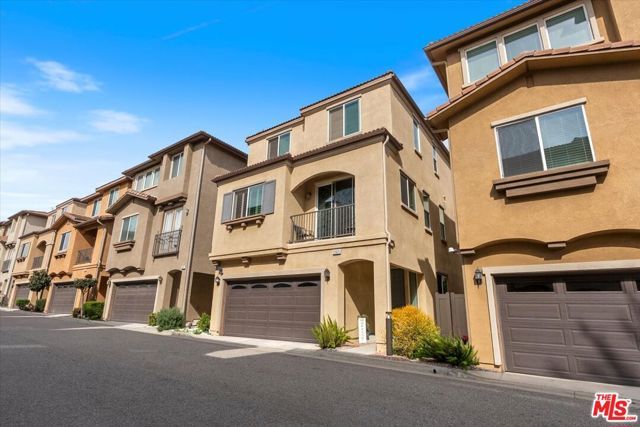 11926 Olive Glen Lane, Los Angeles, CA 90047