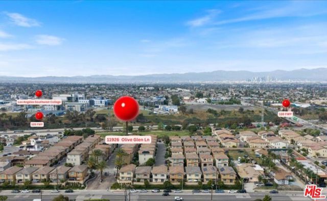 11926 Olive Glen Lane, Los Angeles, CA 90047