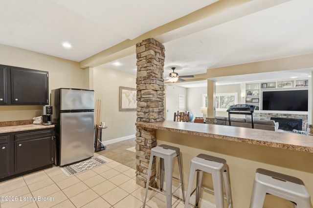 3419 Mt Rainier Dr, Louisville, KY 40241