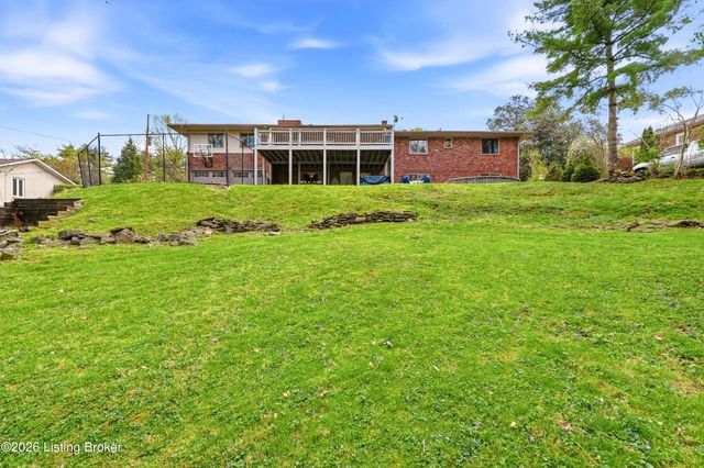 3419 Mt Rainier Dr, Louisville, KY 40241