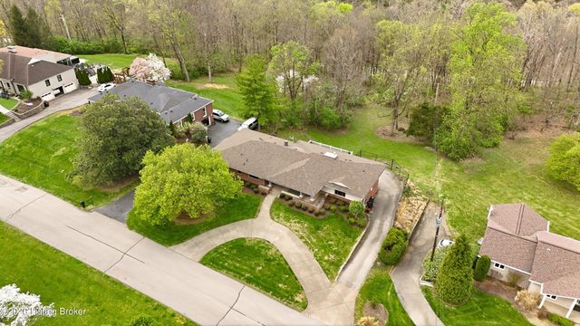 3419 Mt Rainier Dr, Louisville, KY 40241