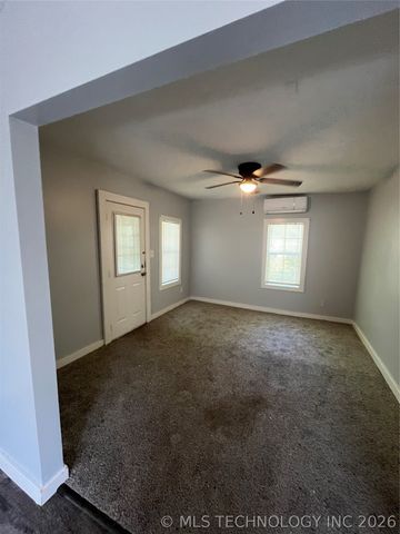 807 N Ridgeway Street, Sapulpa, OK 74066