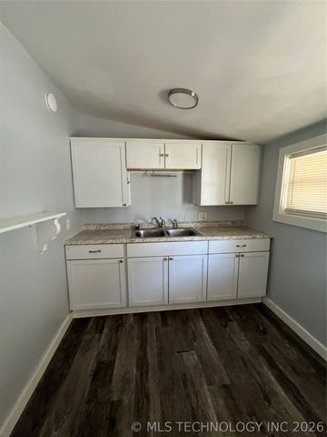 807 N Ridgeway Street, Sapulpa, OK 74066