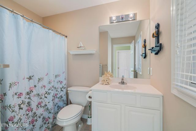 551 Deerwood Lane, Lafollette, TN 37766