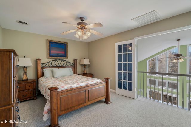 551 Deerwood Lane, Lafollette, TN 37766