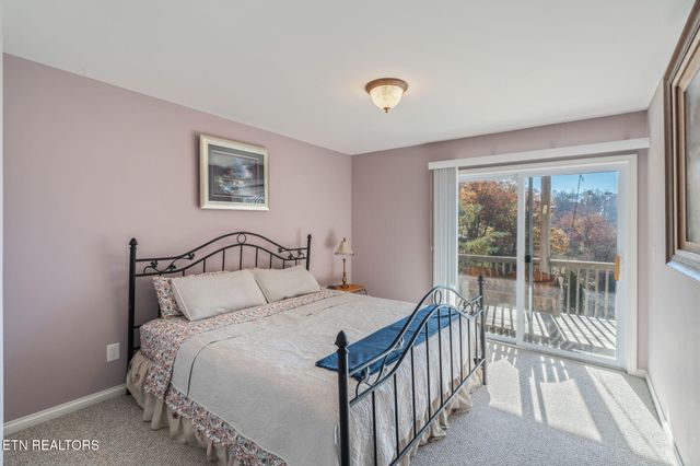 551 Deerwood Lane, Lafollette, TN 37766