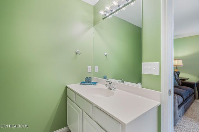 551 Deerwood Lane, Lafollette, TN 37766