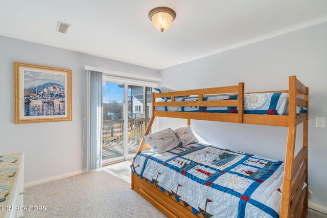 551 Deerwood Lane, Lafollette, TN 37766