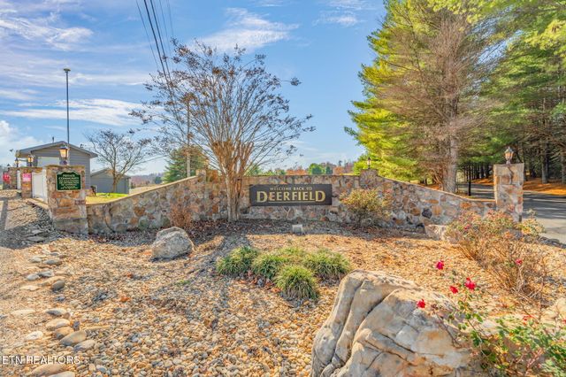 551 Deerwood Lane, Lafollette, TN 37766