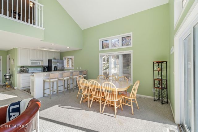 551 Deerwood Lane, Lafollette, TN 37766