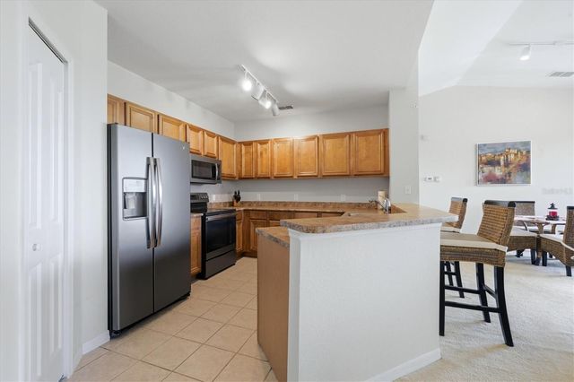8325 38TH STREET CIRCLE E 307, Sarasota, FL 34243