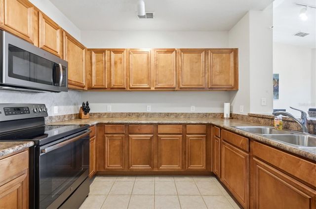 8325 38TH STREET CIRCLE E 307, Sarasota, FL 34243