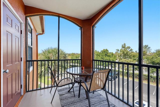 8325 38TH STREET CIRCLE E 307, Sarasota, FL 34243
