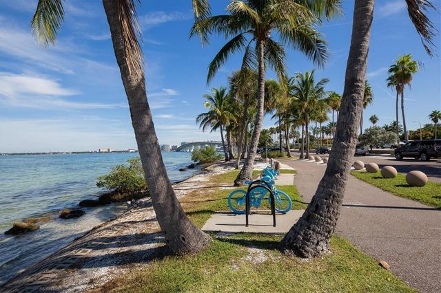 8325 38TH STREET CIRCLE E 307, Sarasota, FL 34243