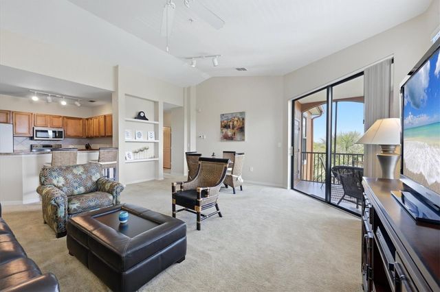 8325 38TH STREET CIRCLE E 307, Sarasota, FL 34243