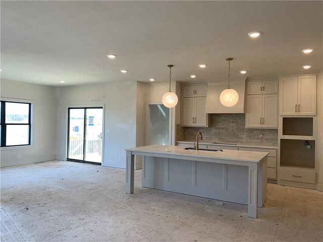 10515 N Liberty Street, Kansas City, MO 64155