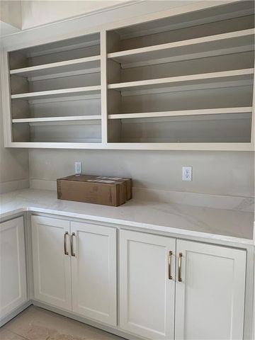 10515 N Liberty Street, Kansas City, MO 64155