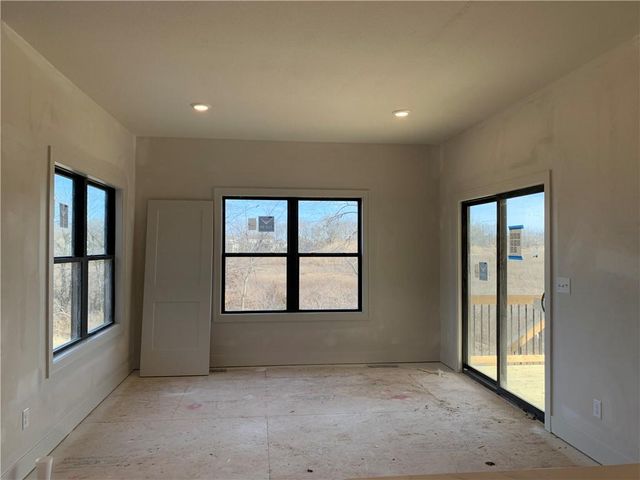 10515 N Liberty Street, Kansas City, MO 64155