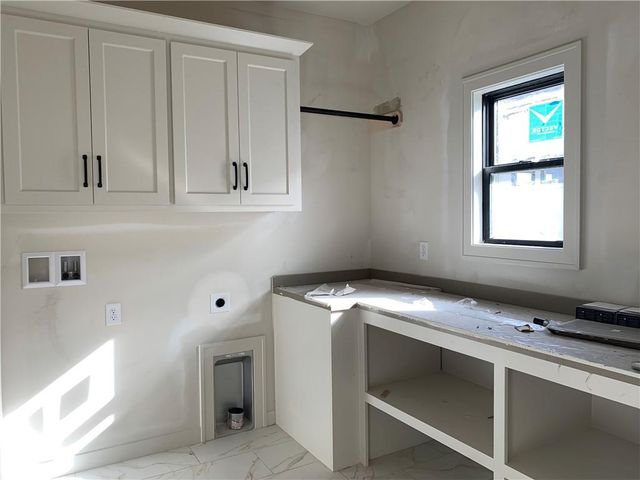 10515 N Liberty Street, Kansas City, MO 64155