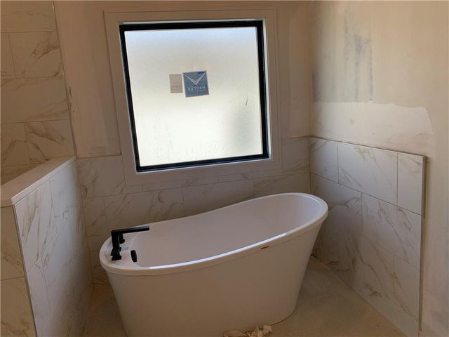 10515 N Liberty Street, Kansas City, MO 64155