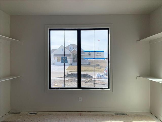 10515 N Liberty Street, Kansas City, MO 64155