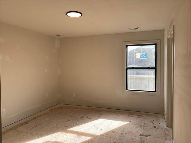 10515 N Liberty Street, Kansas City, MO 64155