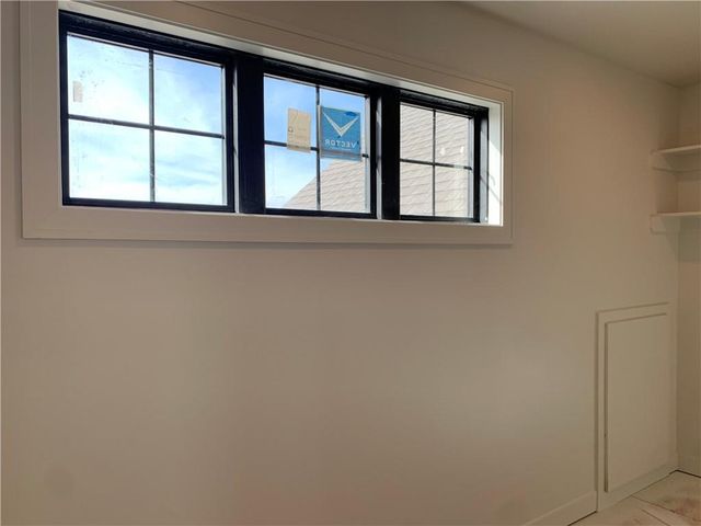 10515 N Liberty Street, Kansas City, MO 64155