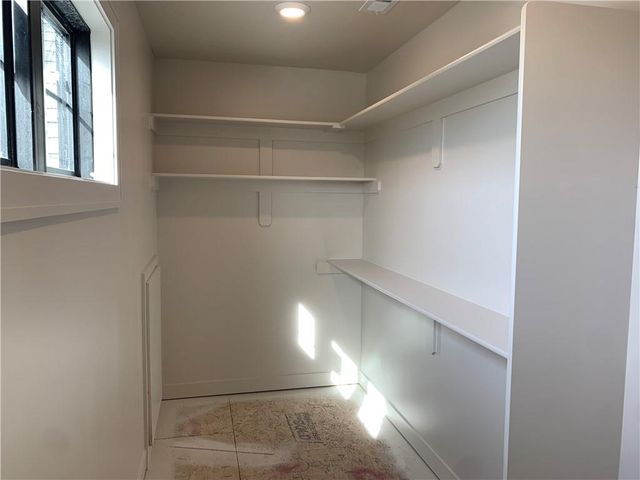 10515 N Liberty Street, Kansas City, MO 64155