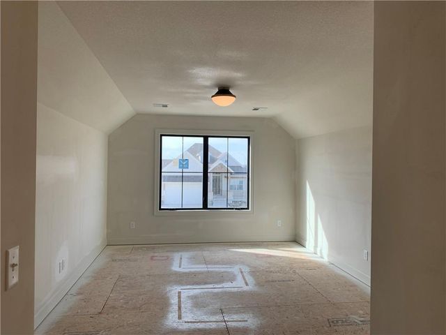 10515 N Liberty Street, Kansas City, MO 64155