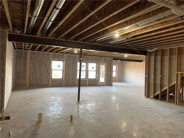 10515 N Liberty Street, Kansas City, MO 64155