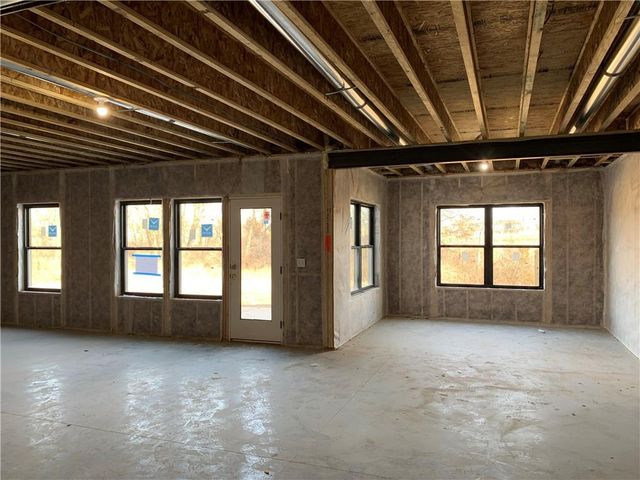 10515 N Liberty Street, Kansas City, MO 64155