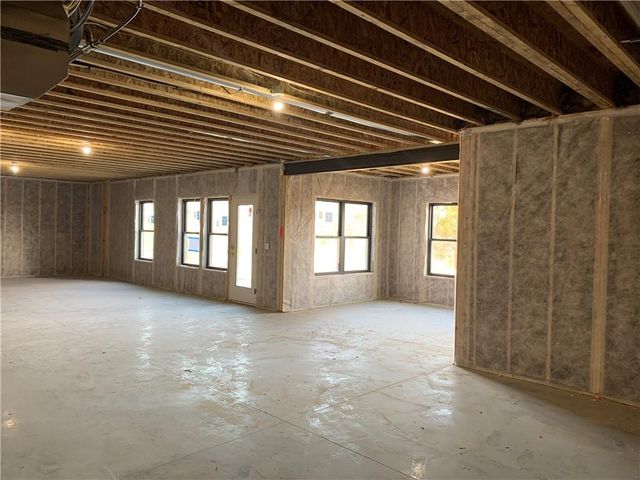 10515 N Liberty Street, Kansas City, MO 64155