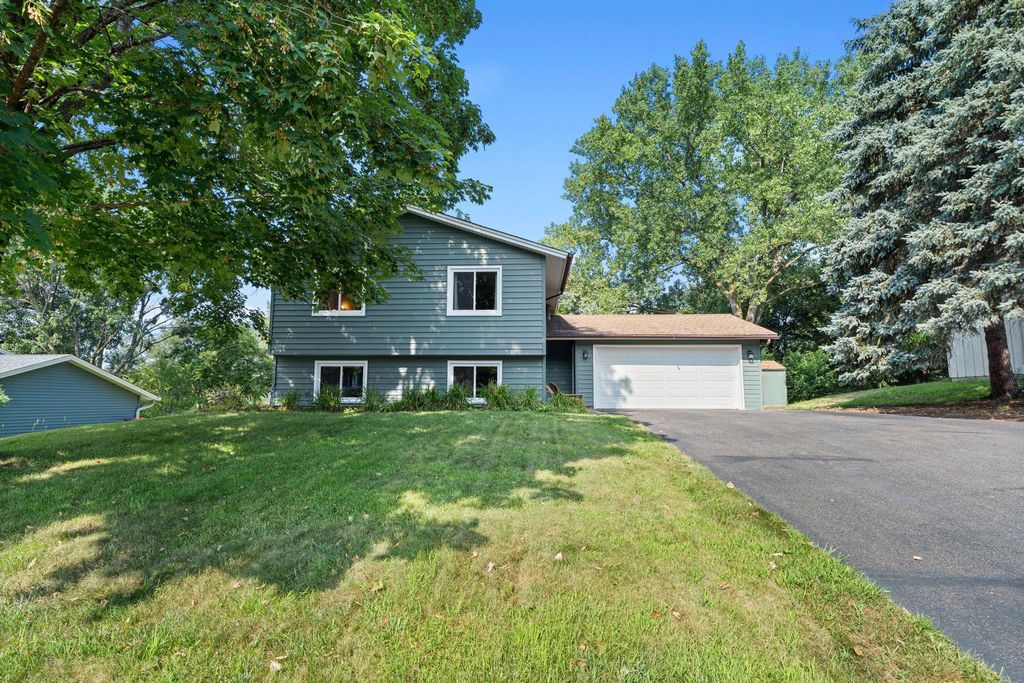 12335 Oxbow Drive, Eden Prairie, MN 55347 — photo 3
