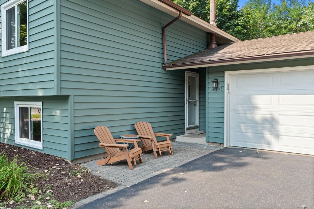 12335 Oxbow Drive, Eden Prairie, MN 55347 — photo 4