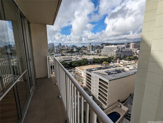 750 Amana Street 1504, Honolulu, HI 96814